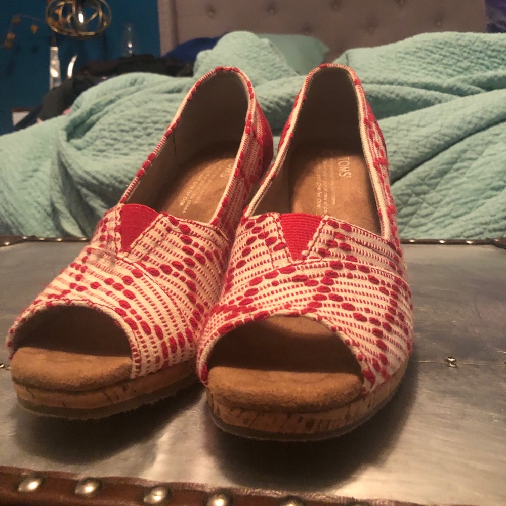 Toms red and white platform shoes